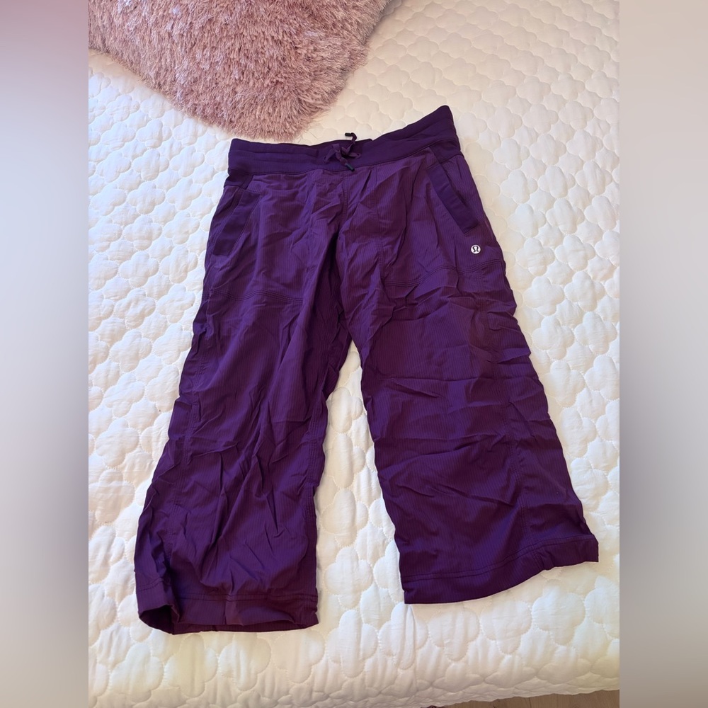 Lululemon burgundy dance crop pants! Hardly worn! Size 6